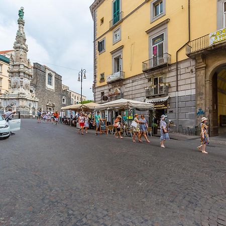 Residenza Trinita Maggiore Napels Buitenkant foto