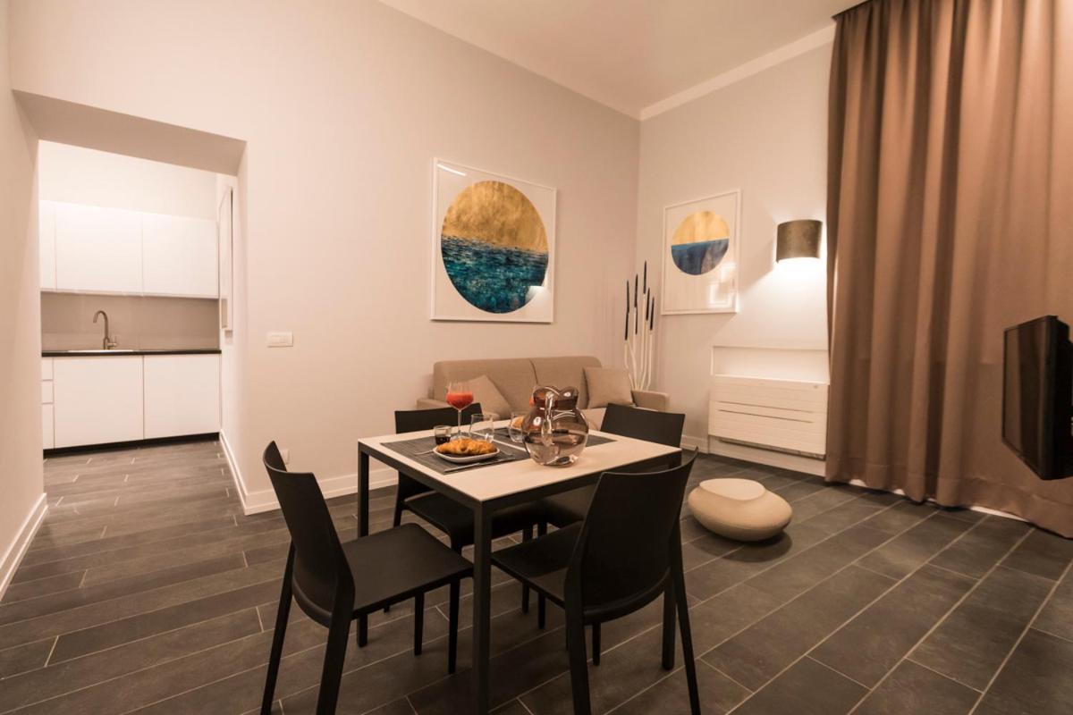 Residenza Trinita Maggiore Napels Buitenkant foto