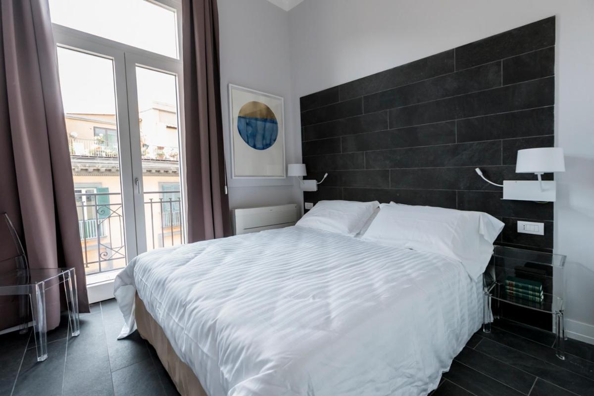 Residenza Trinita Maggiore Napels Buitenkant foto