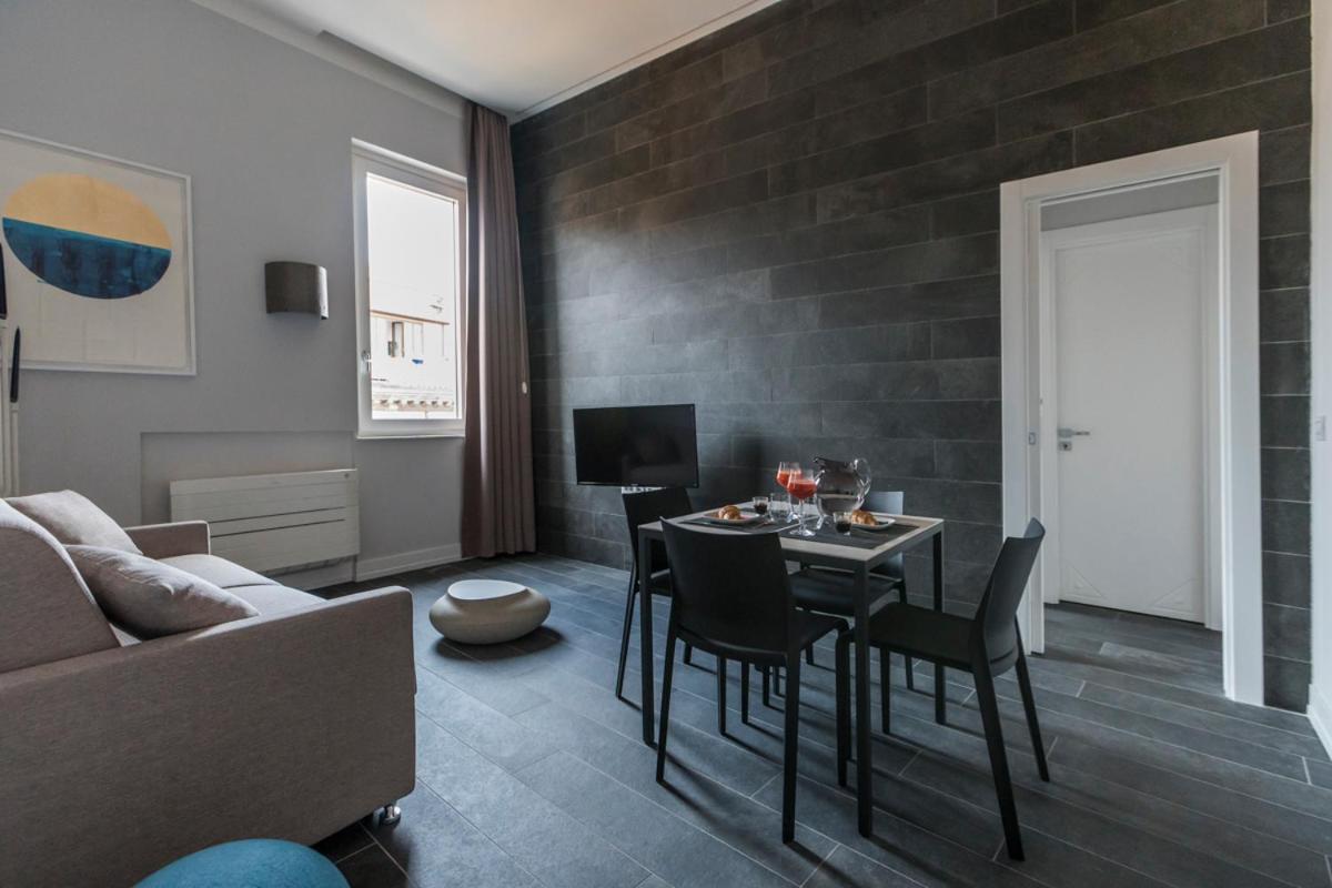 Residenza Trinita Maggiore Napels Buitenkant foto