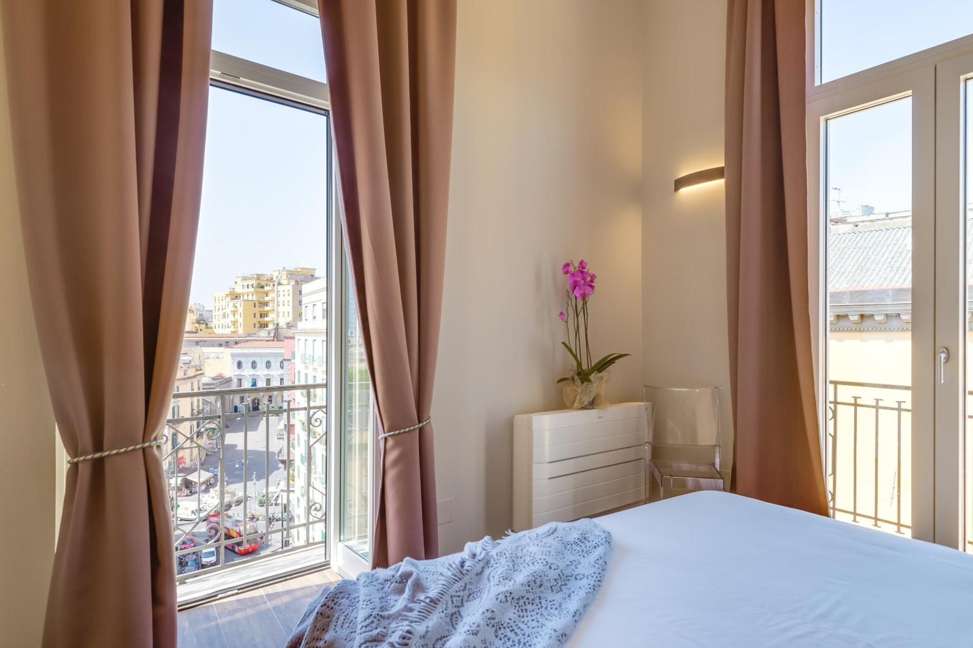 Residenza Trinita Maggiore Napels Buitenkant foto